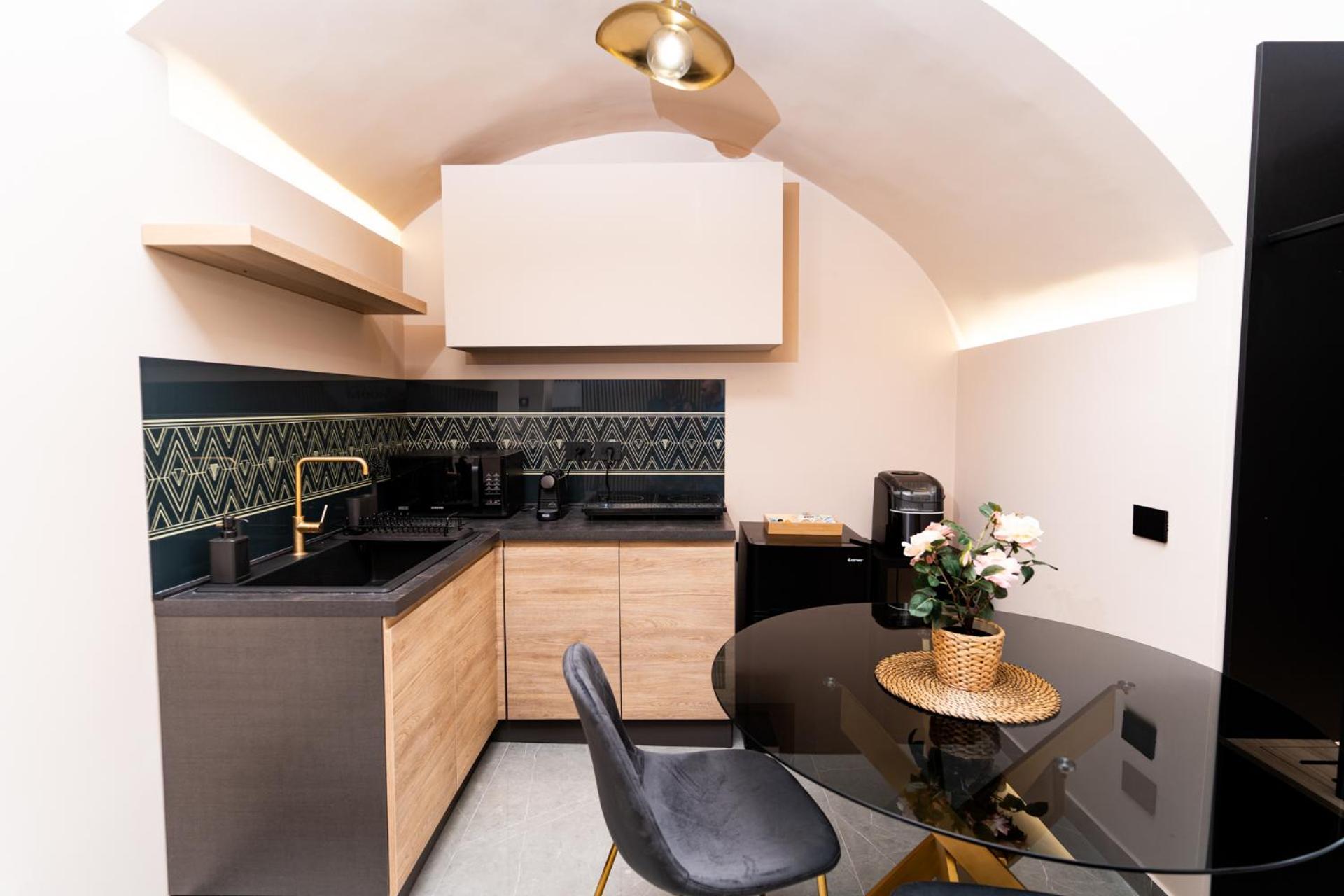 Golden Moon Holiday House Катания Экстерьер фото