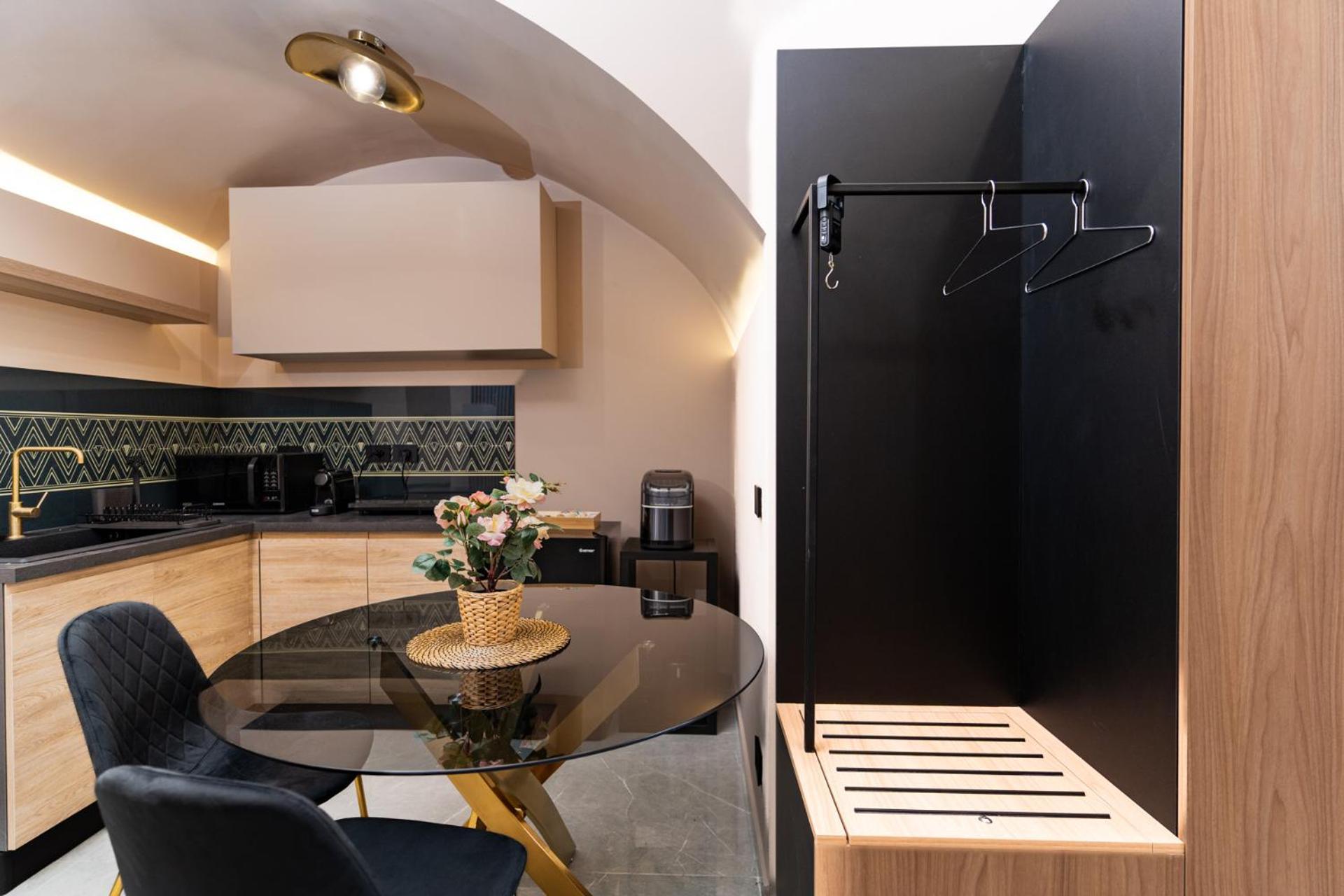 Golden Moon Holiday House Катания Экстерьер фото